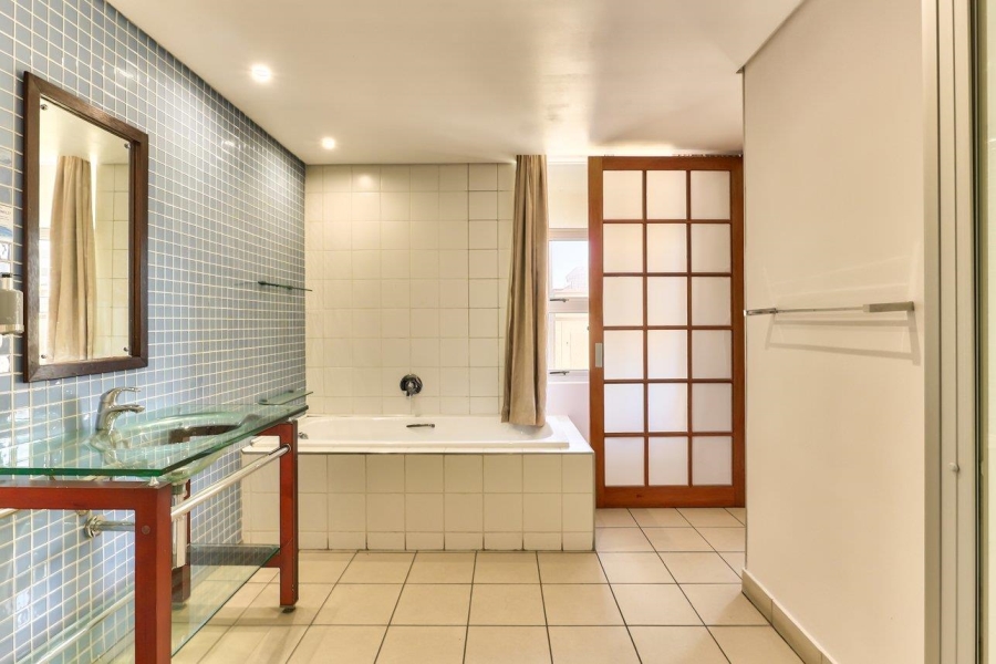 1 Bedroom Property for Sale in Foreshore Western Cape